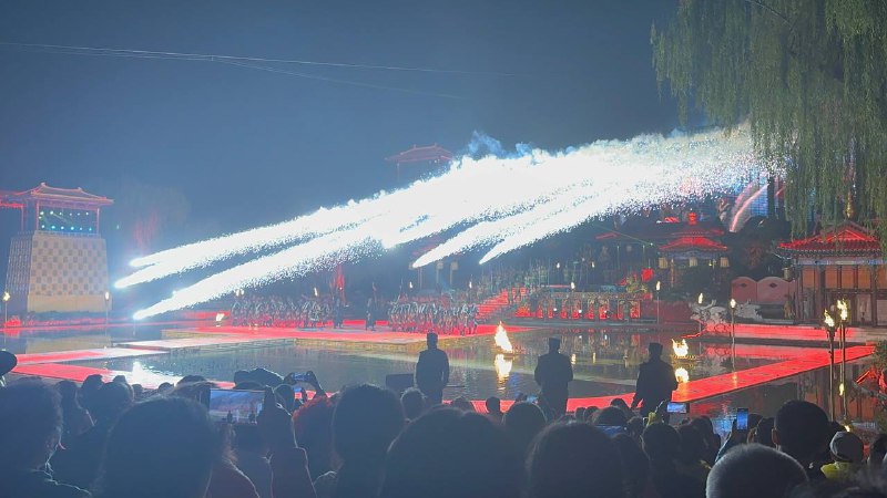 D4 兵马俑 长恨歌今天一早就过来这边了,今天晚上也是直接住在华清宫附近的酒店