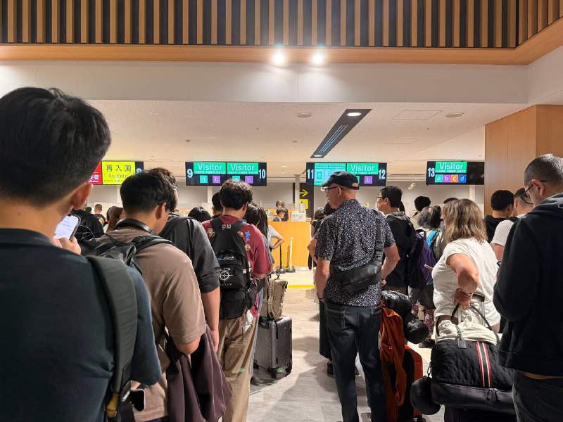 D0 飞到大阪该说是坐了一天的飞机,算是终于落地