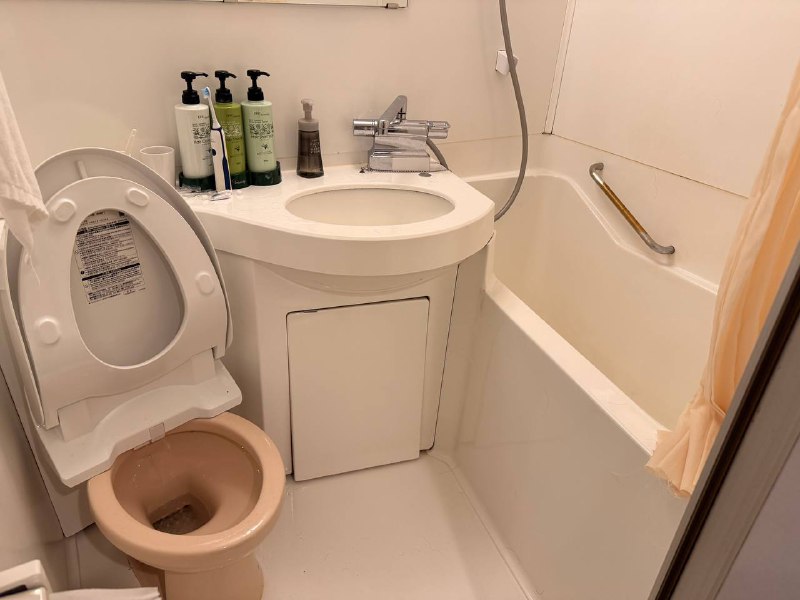 D0 飞到大阪该说是坐了一天的飞机,算是终于落地