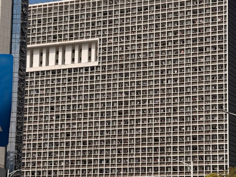 今天拍的超级密集的公寓今天拍的超级密集的公寓