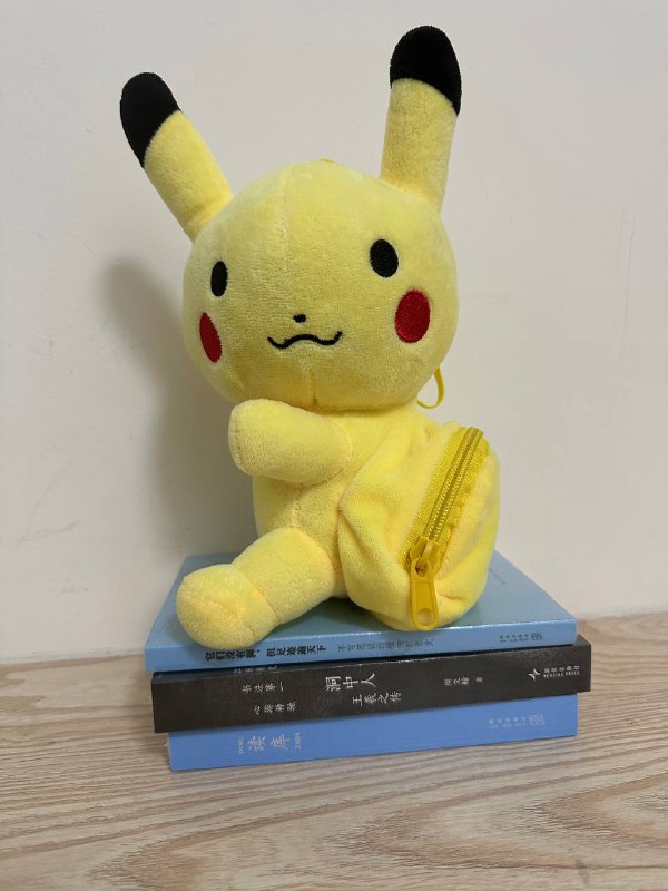 家里人在超市门口抽奖抽到给我的😑直觉上这🧸,有点法律风险