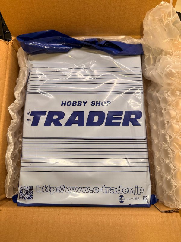 到手了,拆开包装后真是让我笑到了😂(这也太素了吧)谢谢那个晚我两天去 TRADER 的同学,帮我带回来了~~#HENPRI #Galgame到手了,拆开包装后真是让我笑到了😂(这也太素了吧)谢谢那个晚我两天去 TRADER 的同学,帮我带回来了~~#HENPRI #Galgame